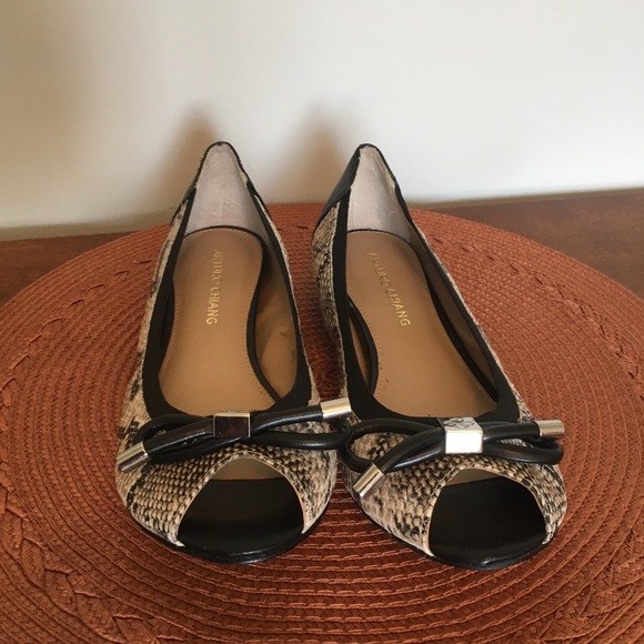 Animal print opened toed flats - Picture 7 of 8